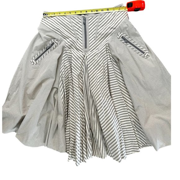 Donna Karen Striped Natural and Gray Pouf skirt Size 6 - Picture 9 of 13